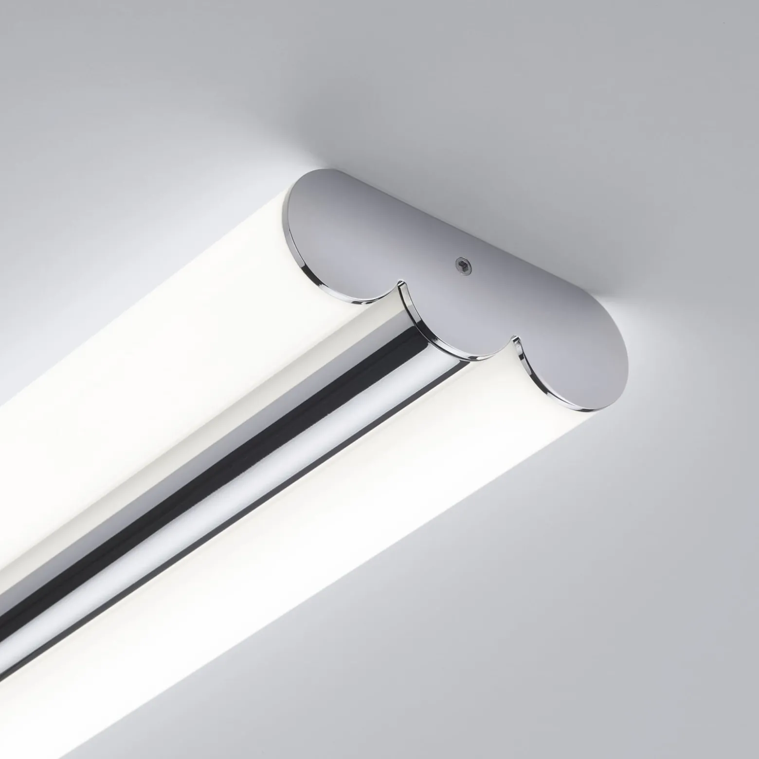 Helestra LED-peililamppu LOOM, pituus 90 cm, kromi, IP44