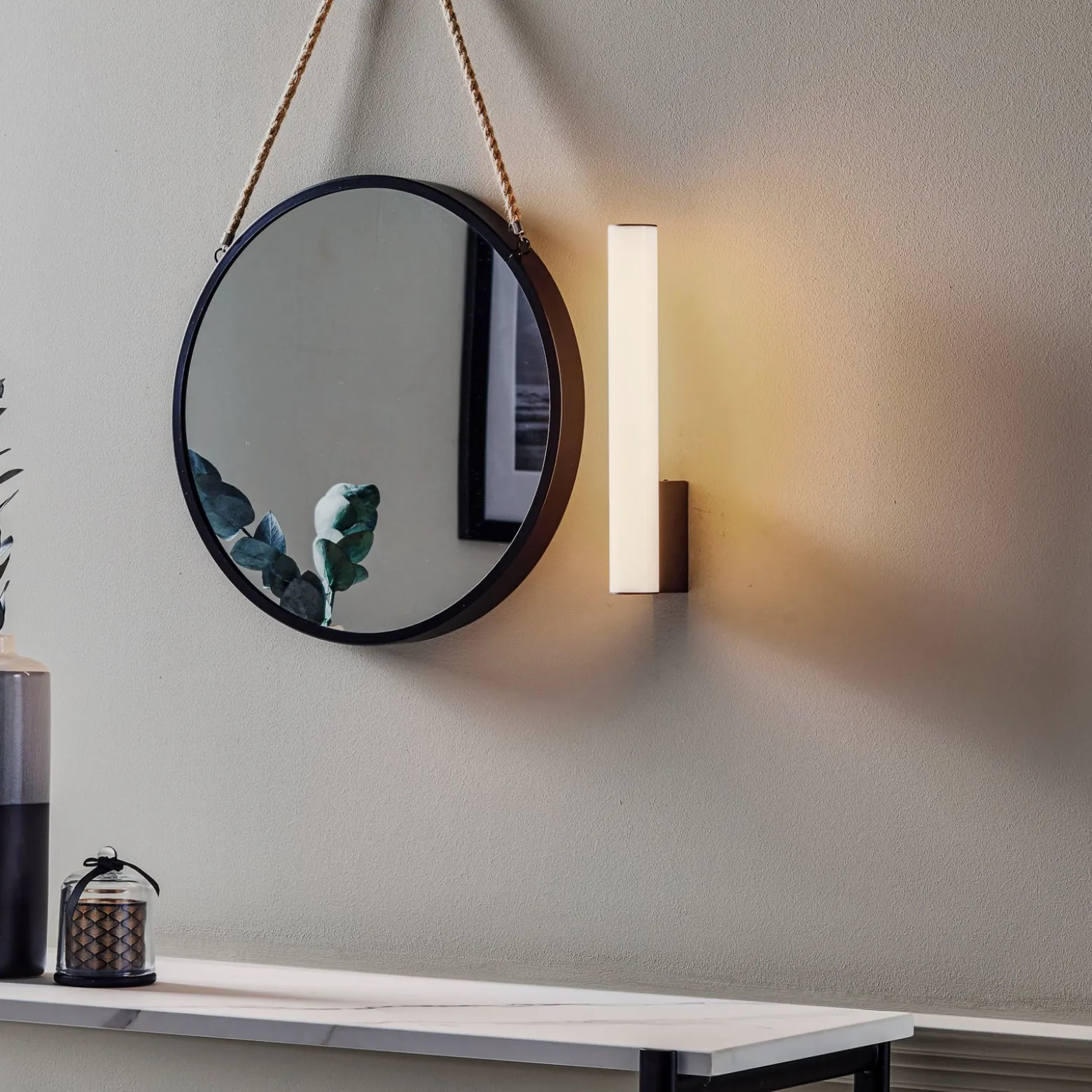 Helestra Loom -LED-peililamppu musta 30 cm