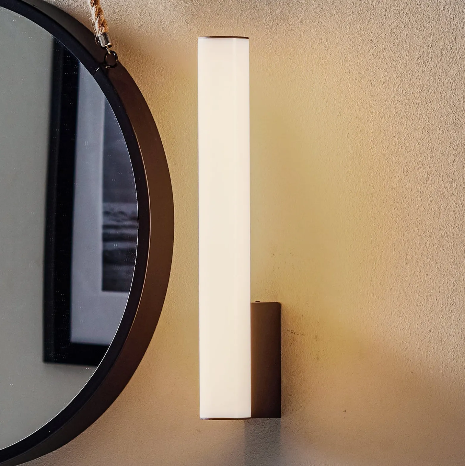 Helestra Loom -LED-peililamppu musta 30 cm