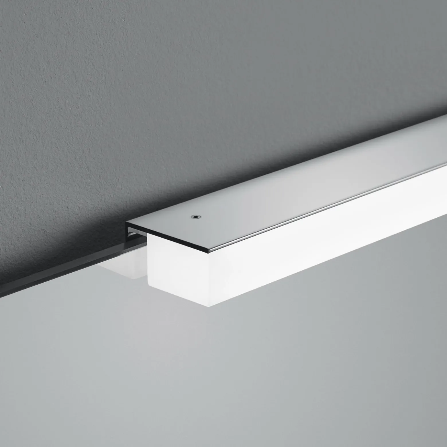 Helestra Onta LED-peilivalaisin, 120 cm Helestra Onta LED-peilivalaisin,