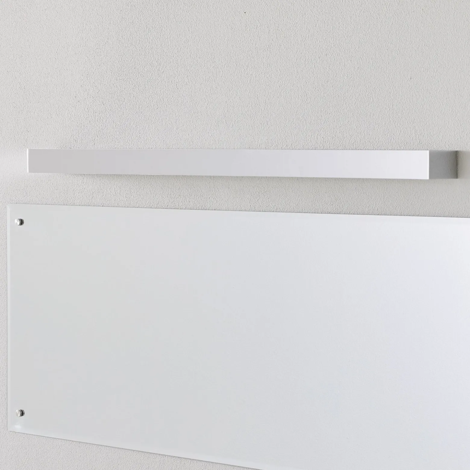 Helestra Theia LED-peilivalaisin, kromattu, 90 cm