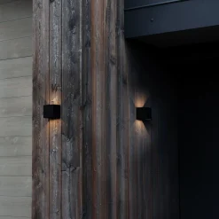Ideal Lux LED-ulkoseinävalaisin Atom, musta, 10 cm, metallia