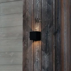 Ideal Lux LED-ulkoseinävalaisin Atom, musta, 10 cm, metallia