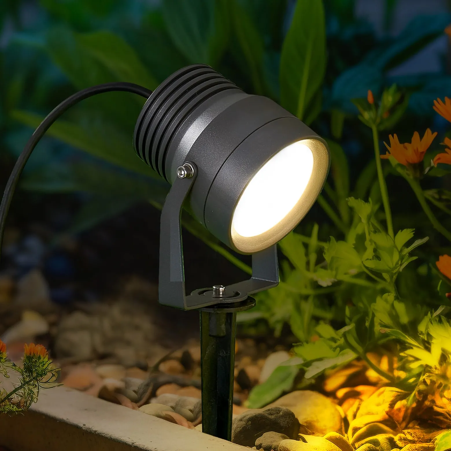 Irina LED-ulkovalaisin, maadoituspiikki, pistoke, harmaa, metallia