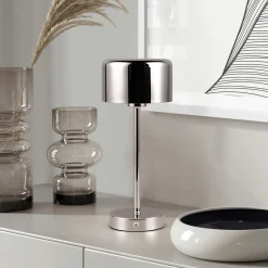 Jeff LED ladattava pöytävalaisin, krominvärinen, korkeus 30 cm, metallia