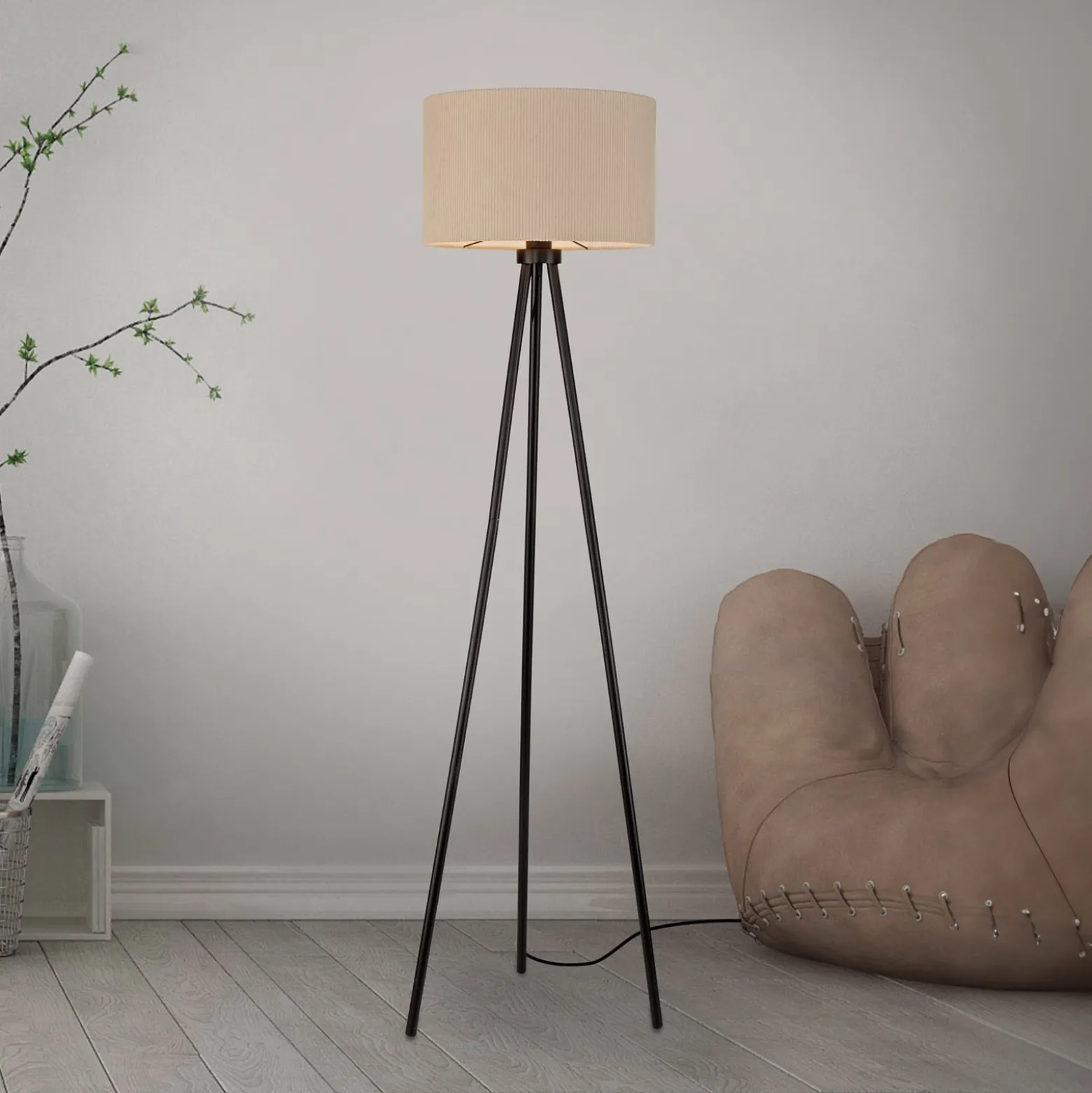 JUST LIGHT. Lattiavalaisin Green Duro, tekstiili, kolmijalka, beige