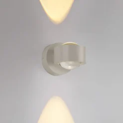 JUST LIGHT. LED-akkuinen seinävalaisin Chia, hiekka, rauta, 3 000 K