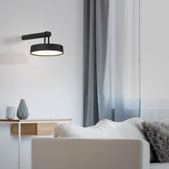 JUST LIGHT. LED-ladattava seinävalaisin Arma, musta muovi IP44