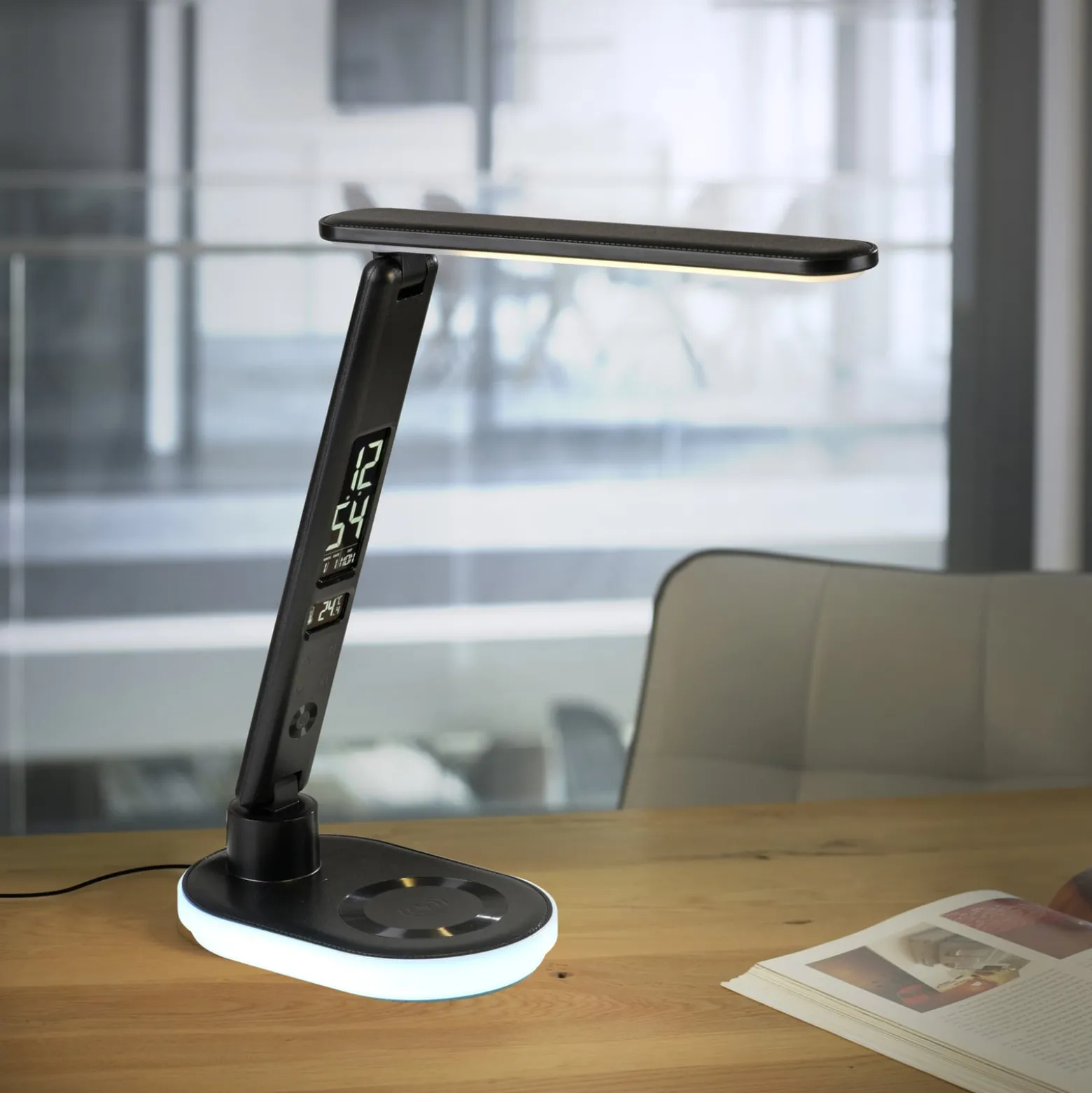 JUST LIGHT. LED-pöytävalaisin Tina, ABS, CCT, RGB, musta