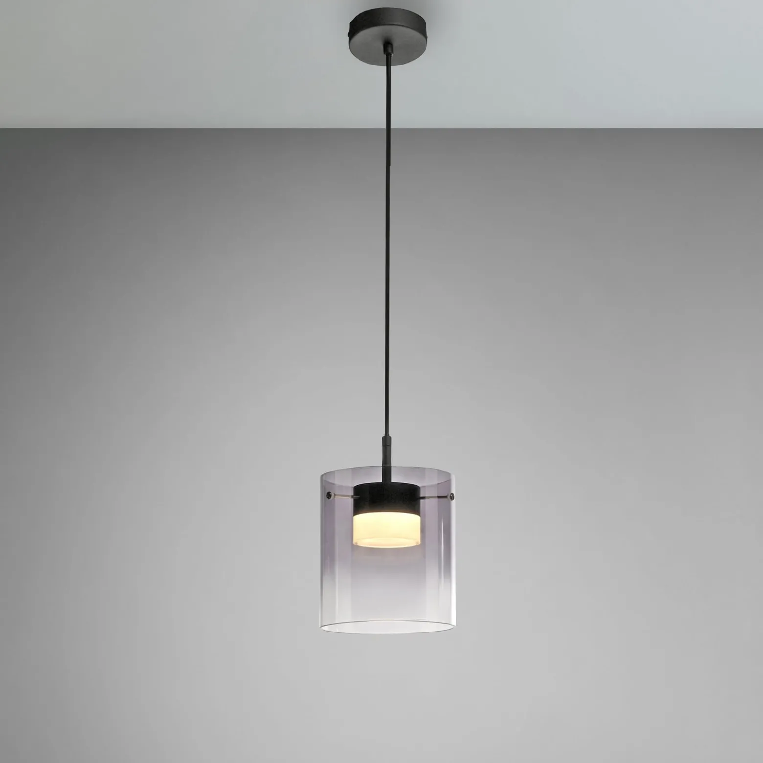 JUST LIGHT. LED-riippuvalaisin Elio, savulasi, 1-lamppuinen, musta