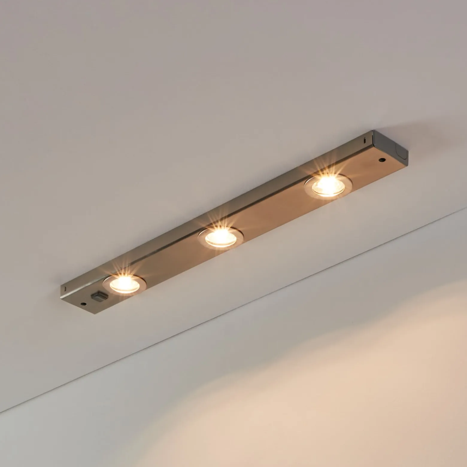 Kaapinalusvalaisin Kob LED, mattanikkeli
