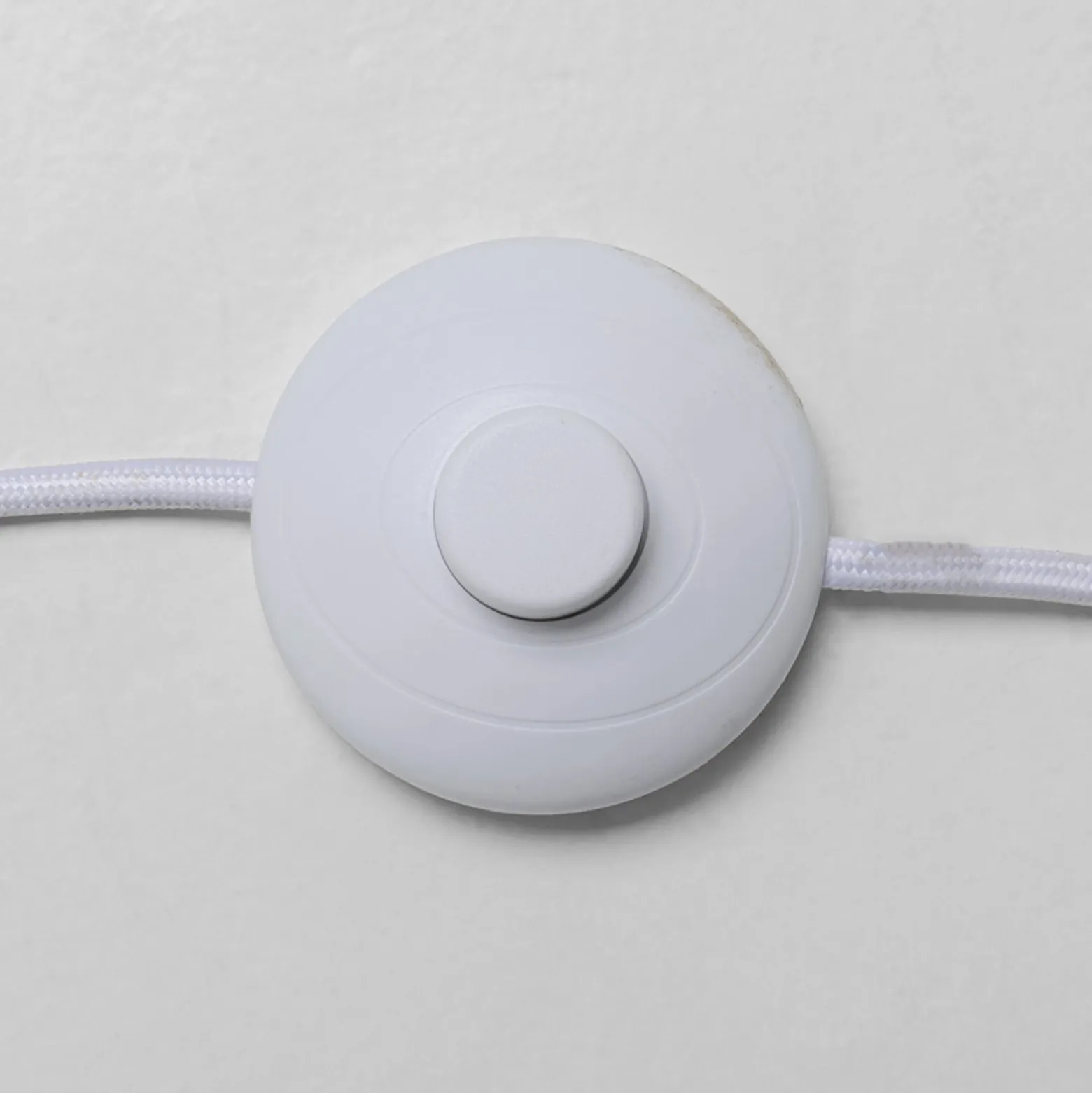 Kare Scala Balls -lattiavalaisin, greige, lasi, 160 cm, G9