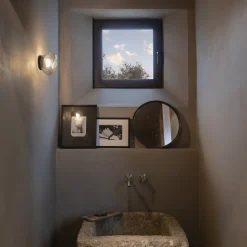 Karman Agua -LED-seinävalaisin, IP44, kirkas lasi