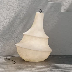 Karman ulkotilavalaisin Lady D, korkeus 89 cm, valkoinen, lasikuitua
