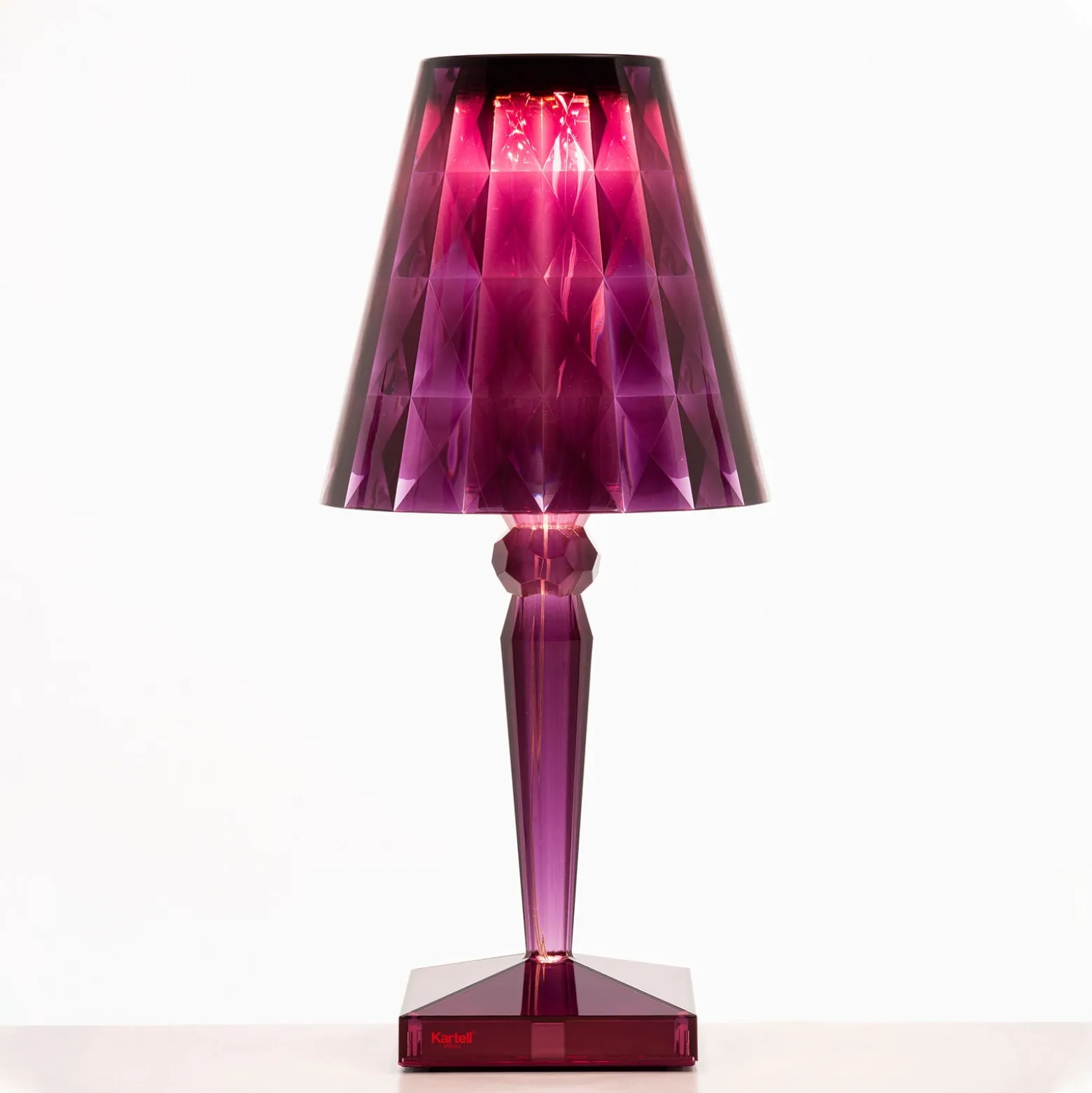 Kartell Big Battery - Pöytävalaisin IP54, luumu