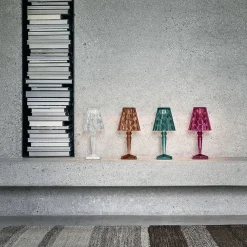 Kartell Big Battery - Pöytävalaisin IP54, luumu
