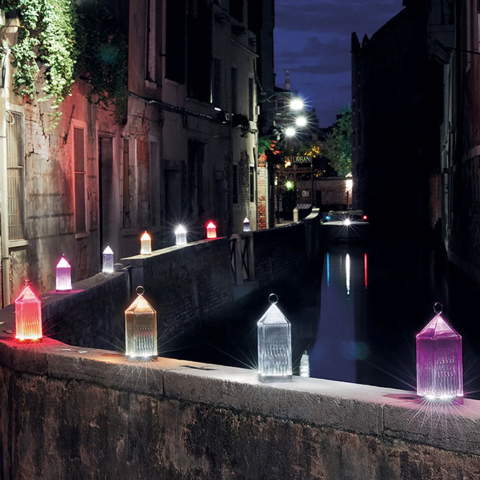 Kartell Lantern -LED-pöytälamppu, savunharm. IP54