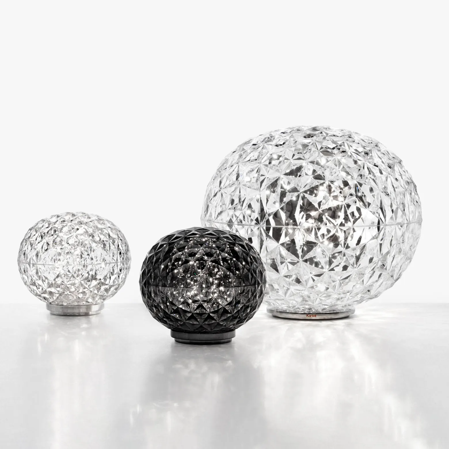 Kartell Mini Planet -akkupöytävalaisin, läpinäkyvä