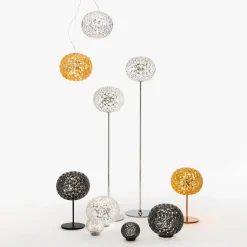 Kartell Mini Planet -LED-pöytälamppu, savunharmaa