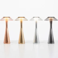 Kartell Space -design-LED-pöytälamppu, kromi