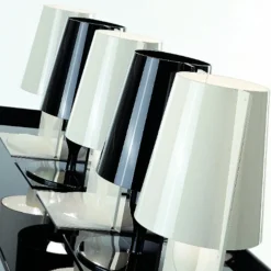 Kartell Take -design-pöytävalaisin, valkoinen