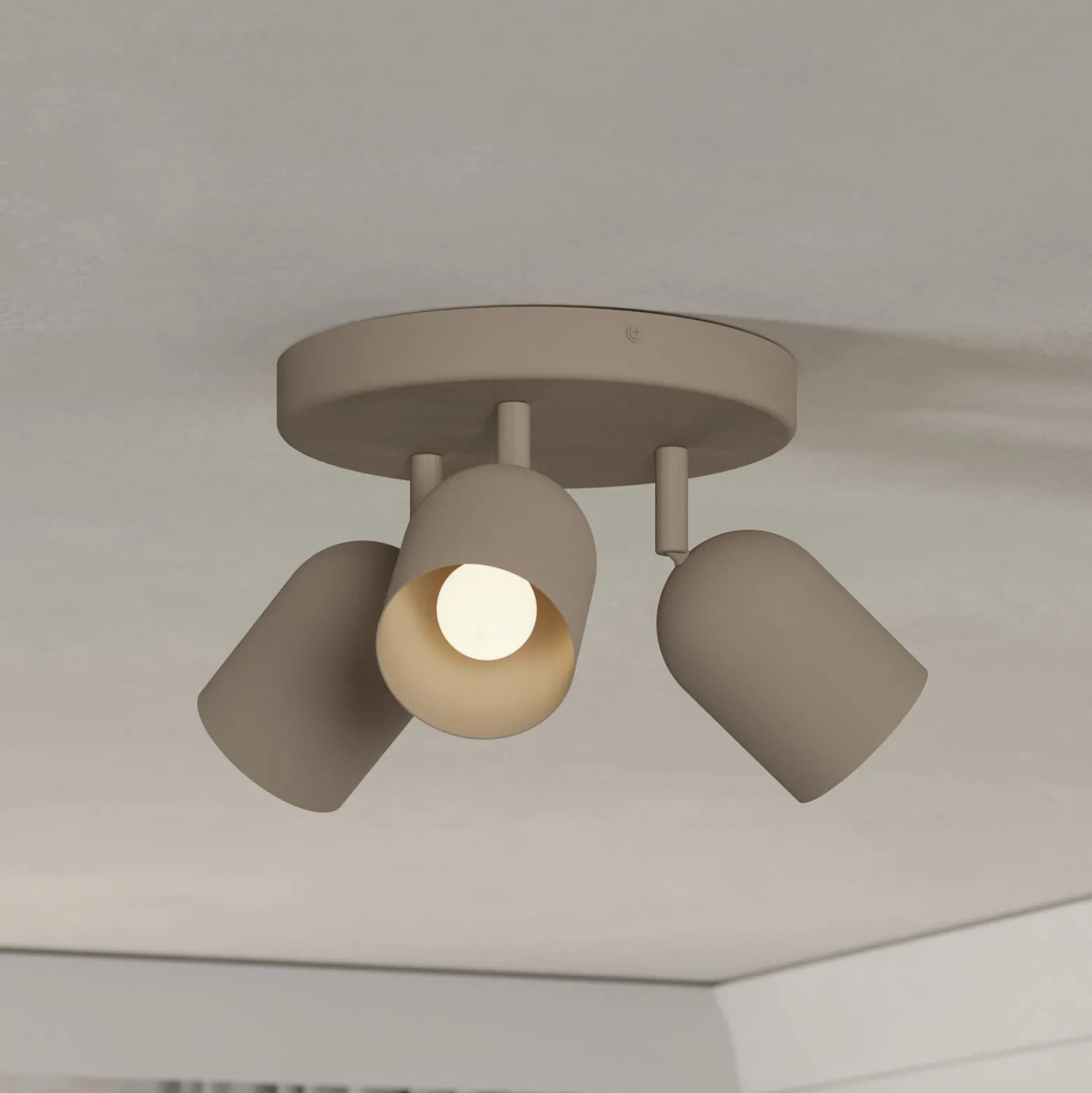 Kattokohdevalo Tilston, beige, Ø 25 cm, 3-lamppuinen, teräs