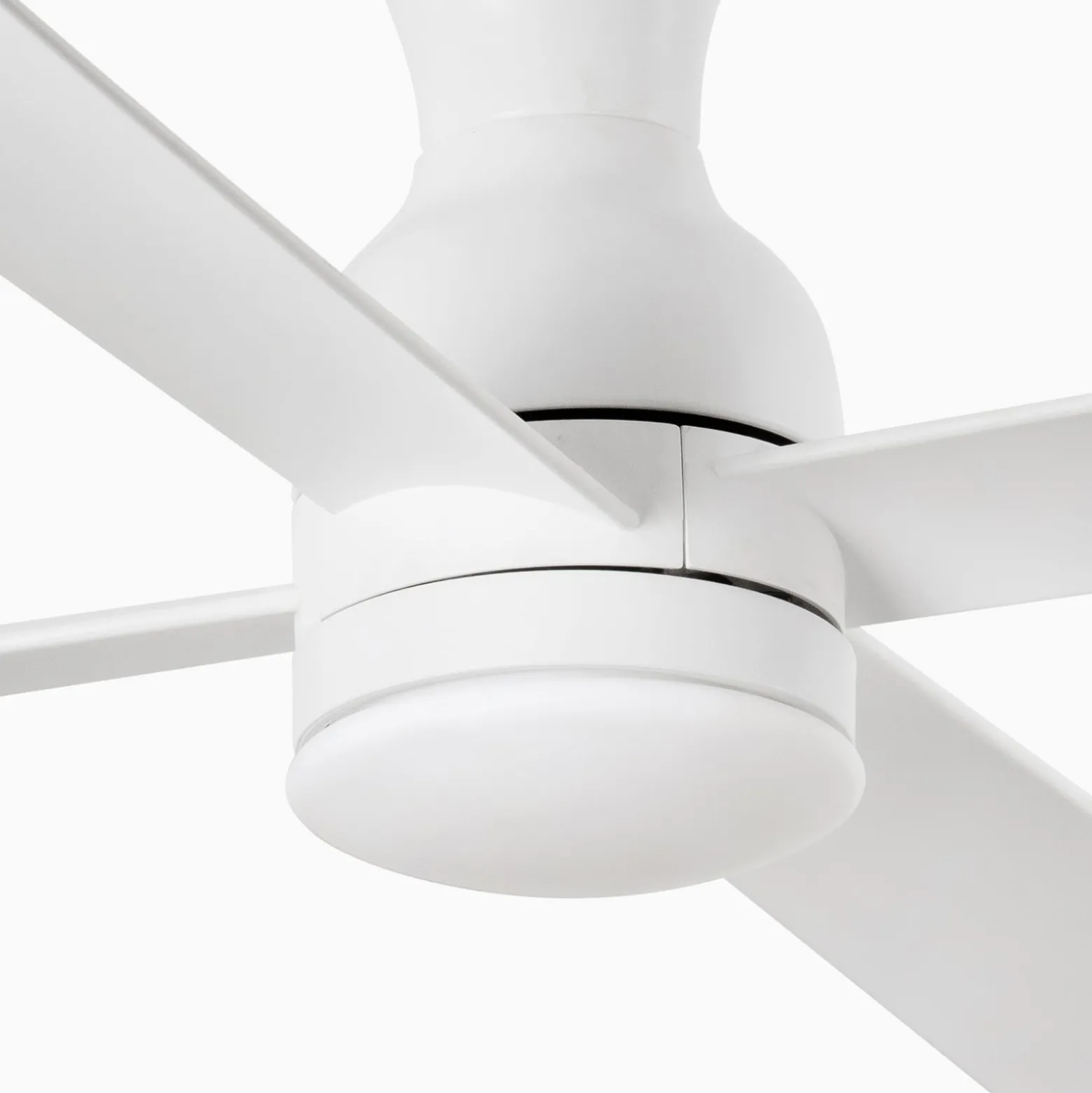 Kattotuuletin Fraser M LED-lampulla, DC, valkoinen
