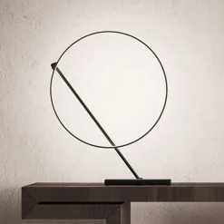 kdln LED-pöytävalaisin Poise, musta, korkeus 109 cm, himmennin
