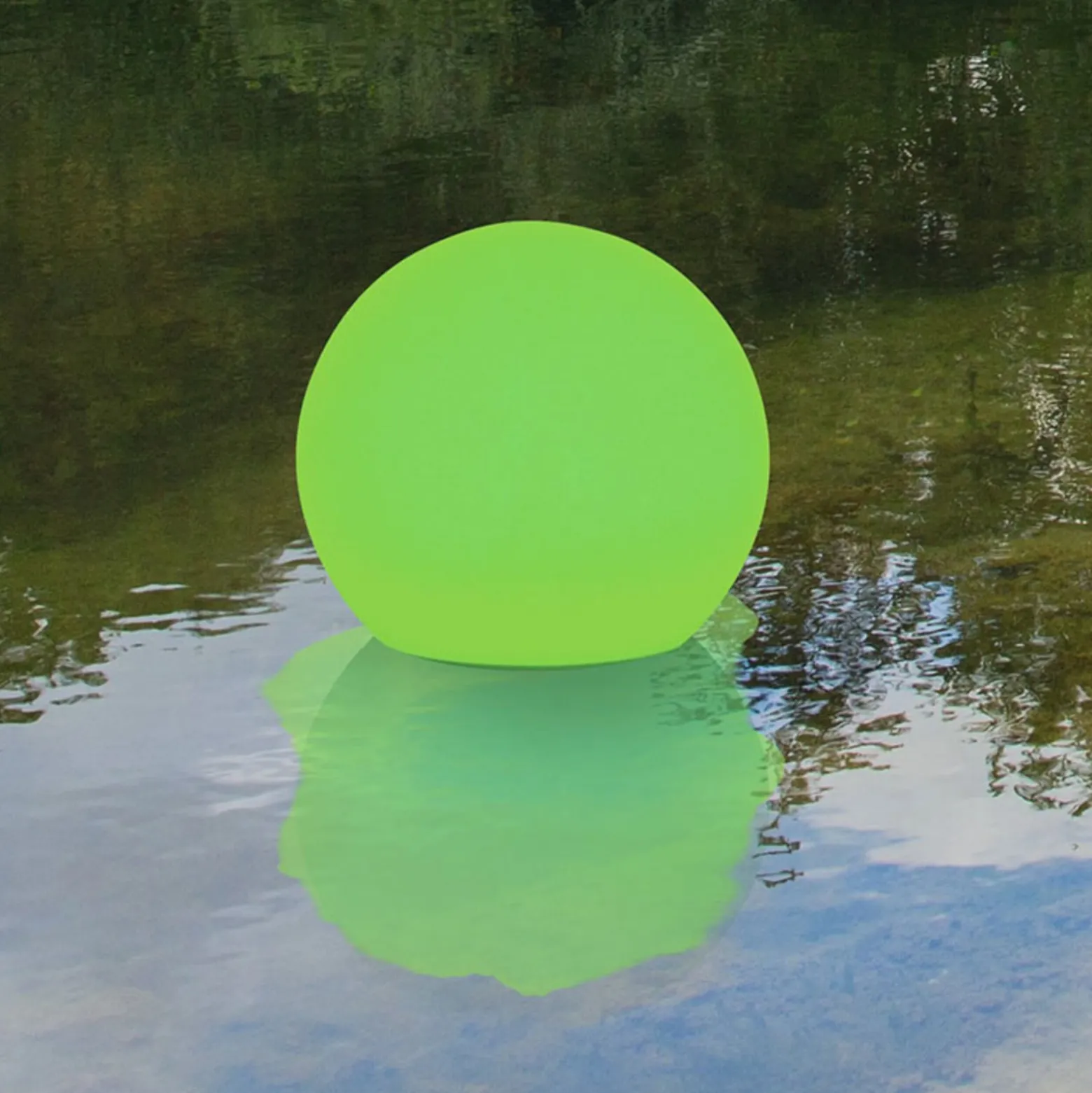 Kelluva solar-LED-valopallo Globo