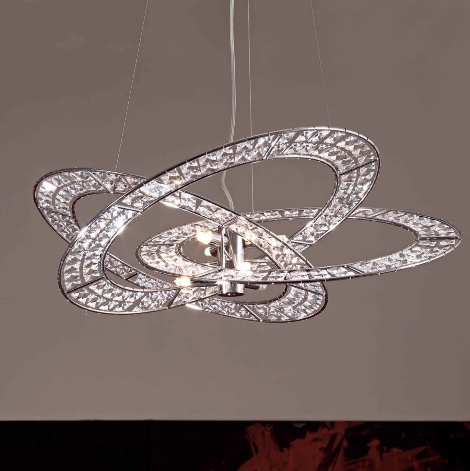 Kristalliriippuvalaisin Trilogy 9-lamp., kirkas