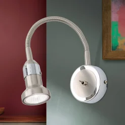 Käytännöllinen seinävalaisin Colana