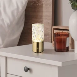 Ladattava LED-pöytävalaisin Lunki, messingin värinen, korkeus 19 cm,