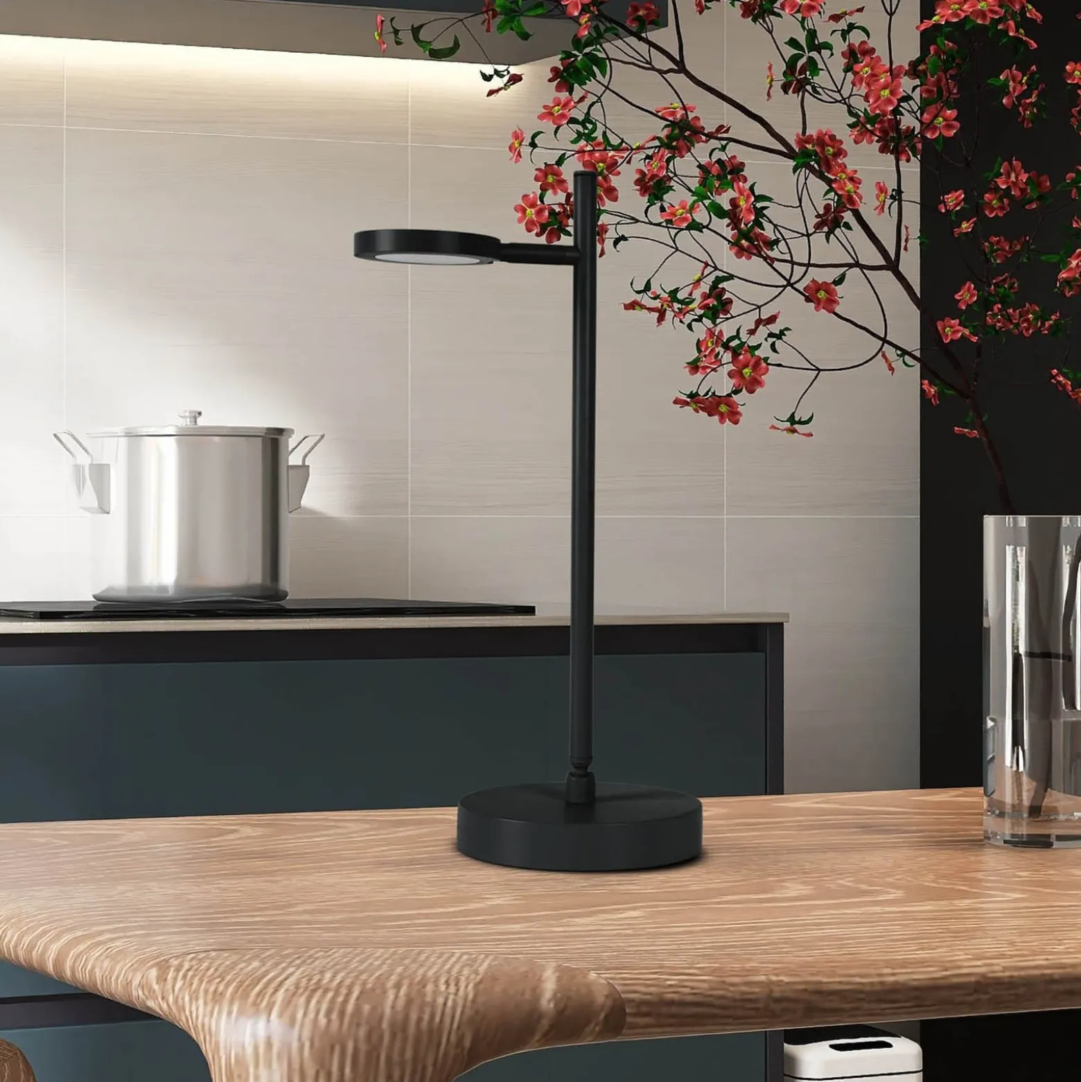 Ladattava LED-pöytävalaisin Lupa, musta Korkeus 45 cm Metalli Touchdim