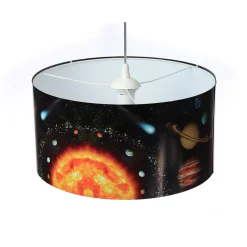 Lastenhuoneen riippuvalaisin Space