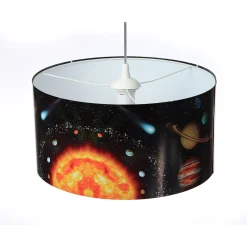 Lastenhuoneen riippuvalaisin Space