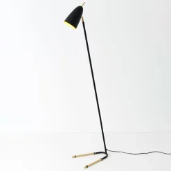 Lattiavalo Obelisco, kääntyvä varjostin, musta