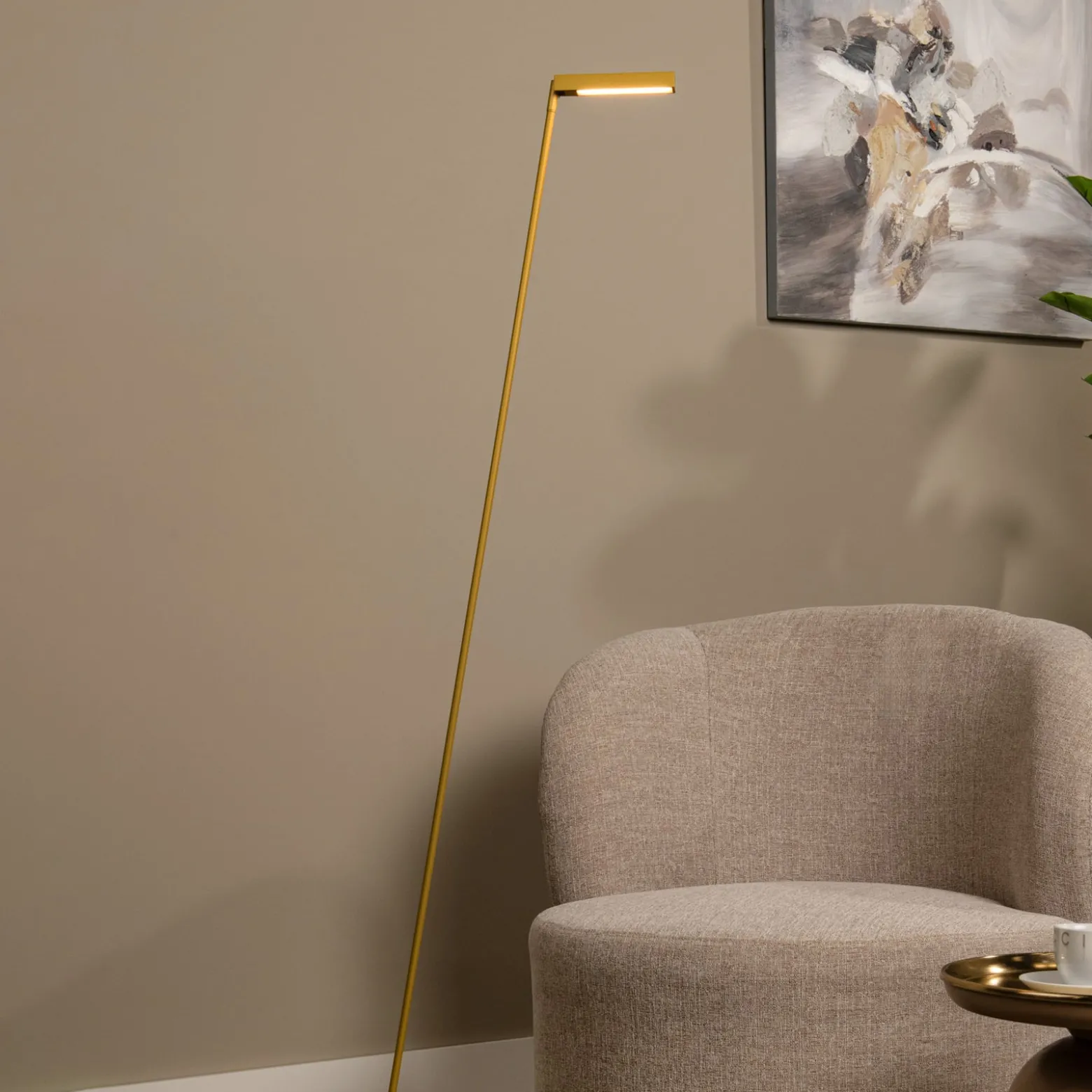 Lavale LED-lattiavalaisin, okra-keltainen, himmennettävä, korkeus 138 cm