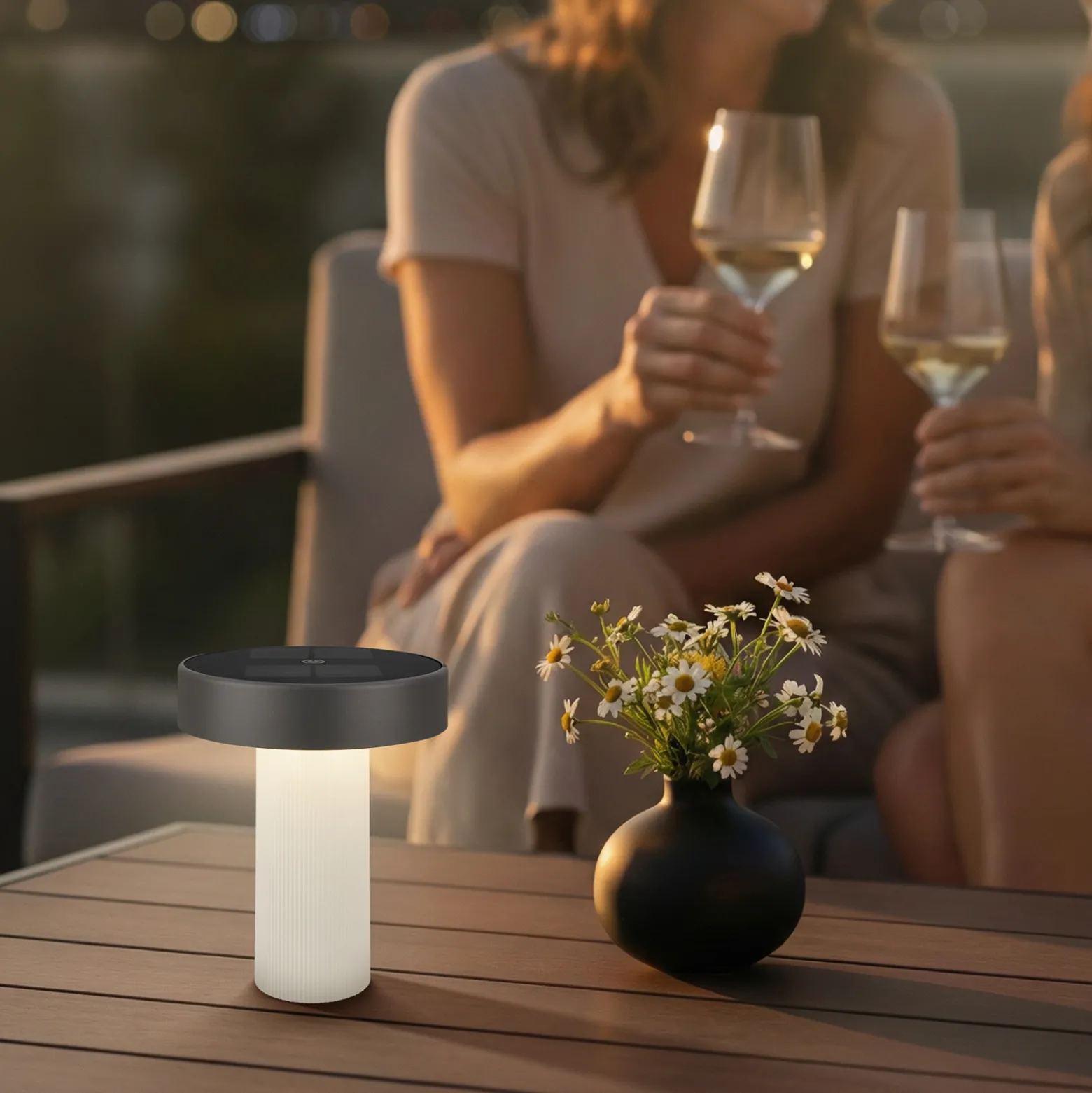 LED-akku-aurinkopöytälamppu Poga, vanhanvalkoinen/antrasiitti, IP44
