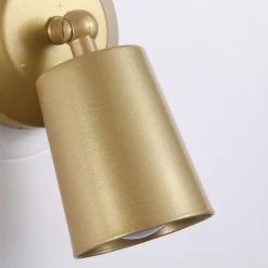 LED-akkuinen seinälamppu CONE, kullanvärinen, leveys 10 cm, metalli