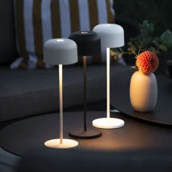 LED-akkukäyttöinen pöytälamppu Lille, korkeus 36 cm, valkoinen, IP54, USB