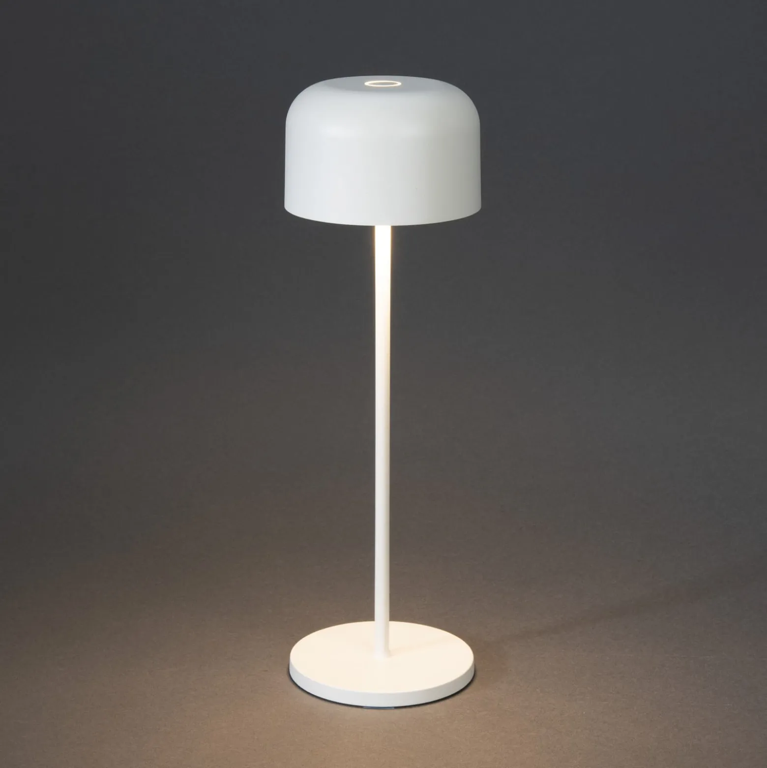 LED-akkukäyttöinen pöytälamppu Lille, korkeus 36 cm, valkoinen, IP54, USB