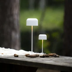 LED-akkukäyttöinen pöytälamppu Lille, korkeus 36 cm, valkoinen, IP54, USB