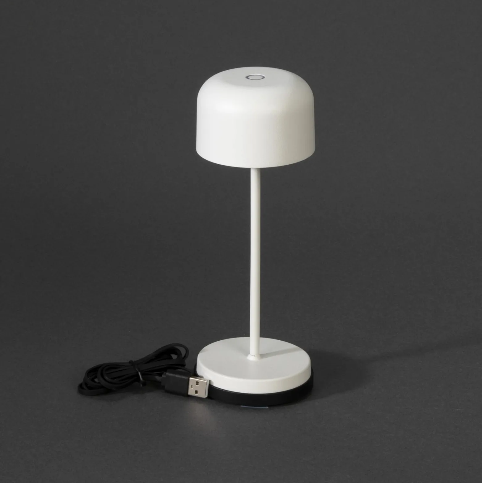 LED-akkukäyttöinen pöytälamppu Lille, korkeus 20 cm, valkoinen, IP54, USB