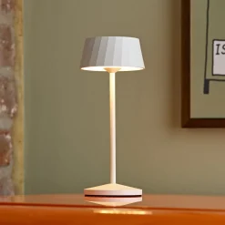 LED-akku-pöytälamppu Facetta, valkoinen, 22 cm, metalli, CCT IP44
