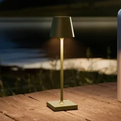 LED-akkupöytälamppu Nuindie pocket, männynvärinen, IP54, himmennettävä