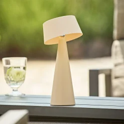 LED-akku-pöytävalaisin Solino, beige, aurinko/USB, 26 cm, IP44
