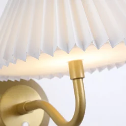 LED-akku-seinävalaisin DANISH, ulkonema 25 cm, kullankeltainen metalli