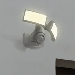 LED-anturilla varustettu ulkoseinävalaisin ARC, valkoinen, 28 cm, 2-lamppuinen,