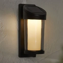 LED-aurinkoenergialla toimiva ulkoseinävalaisin Alippa, musta Korkeus 21 cm