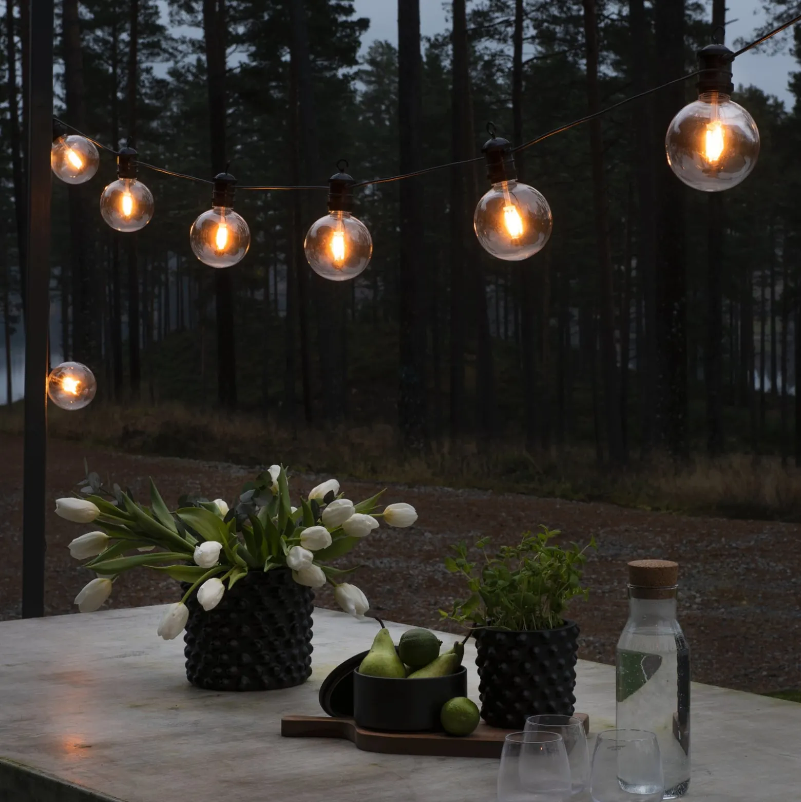 LED-aurinkokäyttöinen valoketju juhliin, 7 W, keltainen, IP44, 1800 K